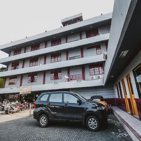 Reddoorz Plus Near Rscm Jakarta